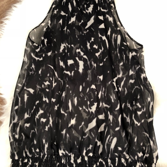 Patterned sleeveless blouse - Picture 3 of 3